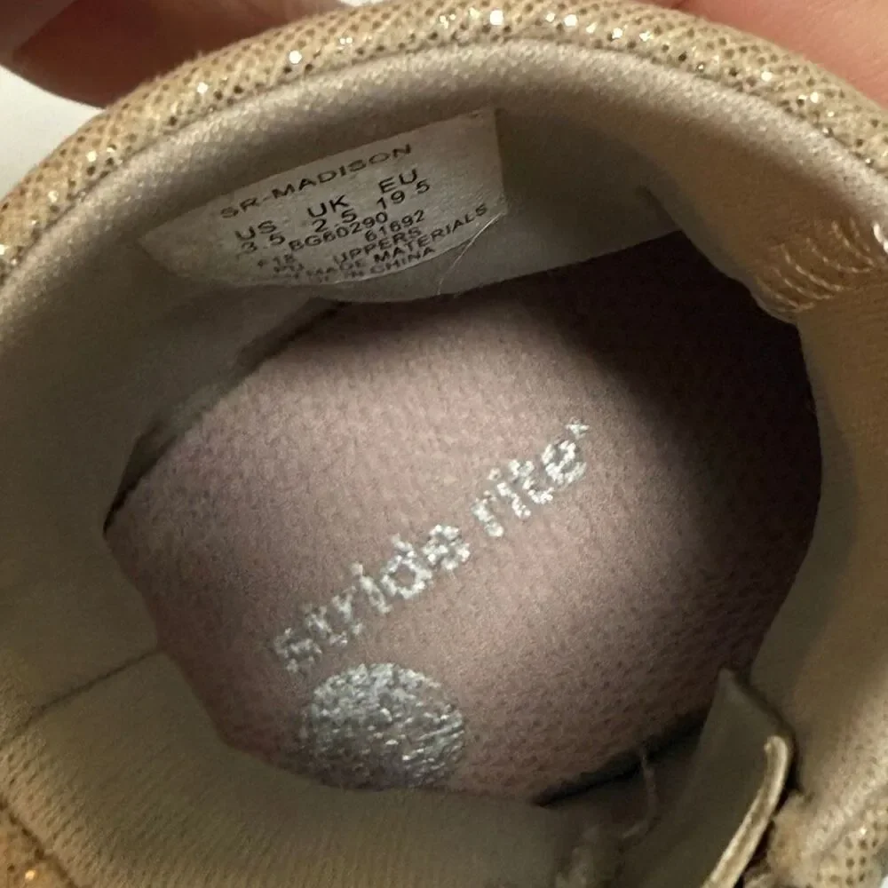 Stride rite Madison silver baby boot Size 3.5